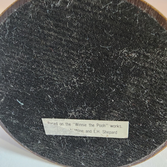 RARE LIMITED EDITION Winnie the Pooh and Friends Figurine Glass Dome - Picture 6 of 6